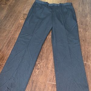 Men Express slim slacks